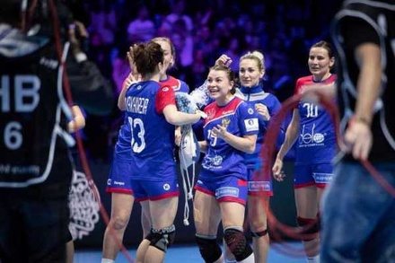 Женская сборная РФ по гандболу вышла в финал чемпионата Европы впервые за 12 лет