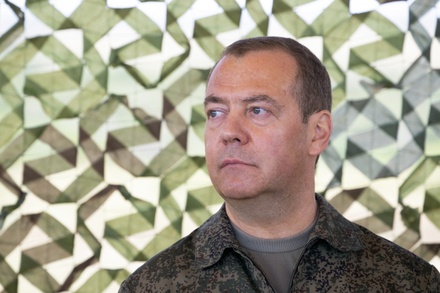 Дмитрий Медведев призвал взрывать террористов после ЧП на Крымском мосту