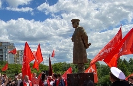 Памятник Сталину в Нижегородской области признали декоративной садовой фигурой