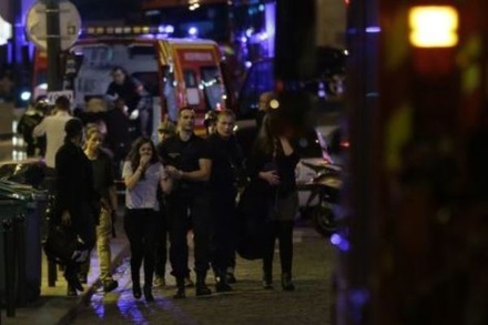 Во Франции после терактов плохо работает телефонная связь