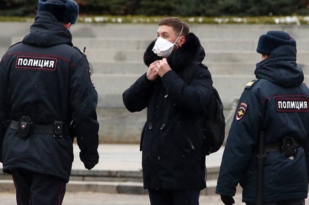 Полиция призвала жителей Москвы не покидать дома во время майских праздников