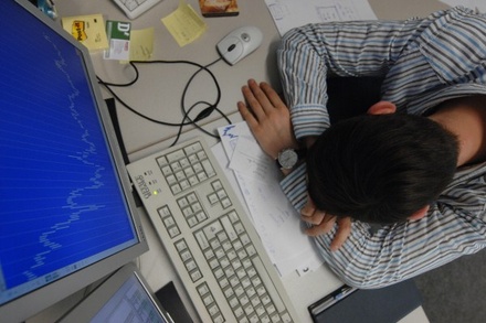 Опрос: почти 40% россиян одобрили «тихий час» на работе