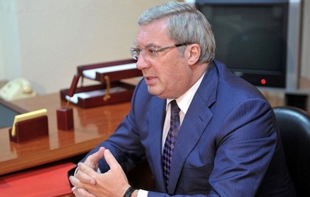 Красноярский губернатор созвал закрытое совещание с чиновниками и депутатами
