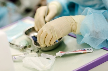 Стоматолог предупредил об опасности самостоятельной установки пломб