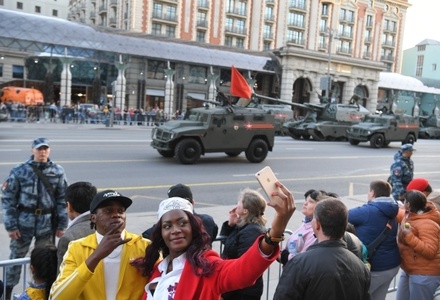 Движение в центре Москвы перекрыли из-за репетиции парада
