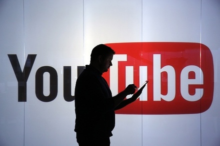 Роскомнадзор требует от Google прекратить рекламу незаконных мероприятий на YouTube