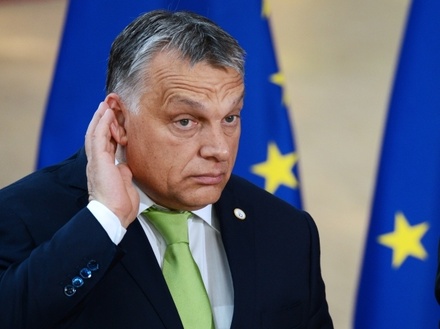 В ЕС пригрозили Венгрии санкциями за оплату рублями газа из России