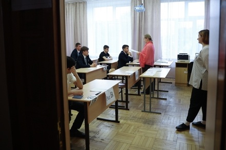 В Госдуме призвали внедрить стимулирующие выплаты педагогам за успехи учеников