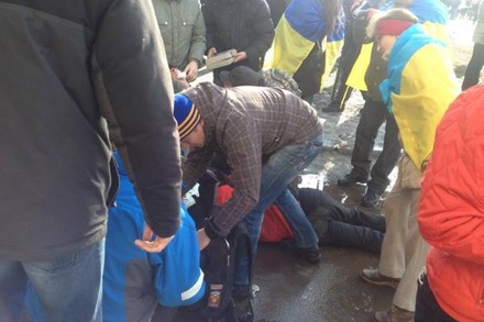 МВД считает терактом взрыв в Харькове во время мирного шествия