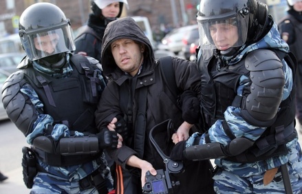 СМИ: число задержанных на несогласованной акции в Москве превысило 200 человек