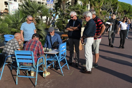 Правительство Франции отозвало пенсионную реформу