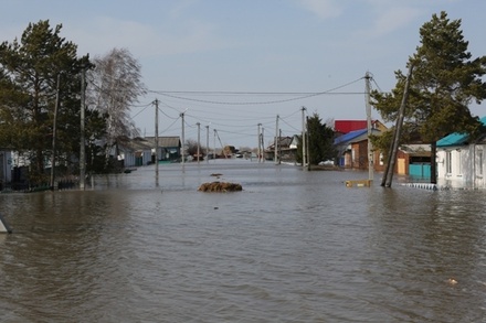 Уровень воды в реке у Ишима Тюменской области достиг 1006 см
