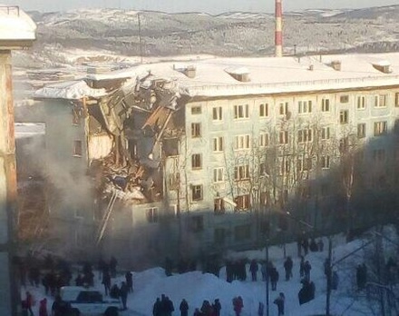 Взрыв в жилом доме в Мурманске не повлиял на работу соседнего детского сада