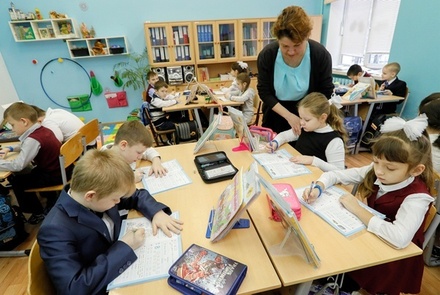 Власти Москвы объявили о росте средней зарплаты учителей до 105 тысяч рублей