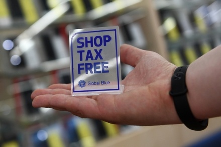 Кабмин заявил о намерении распространить tax free на все магазины России