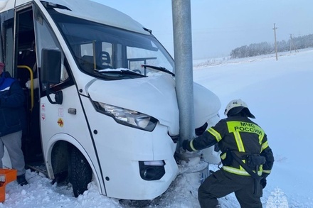 Пять туристов пострадали в ДТП с автобусом в Алтайском крае