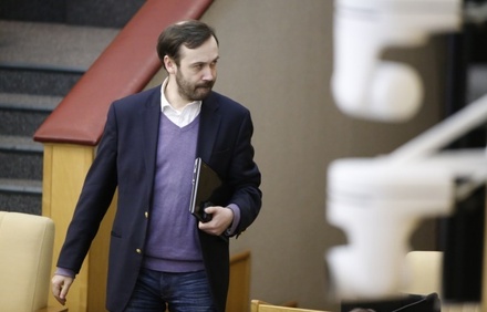 Илью Пономарева лишили депутатского мандата 