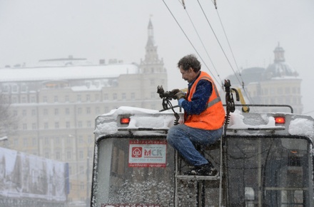 Москвичей предупредили о возможных сбоях в работе электротранспорта из-за непогоды