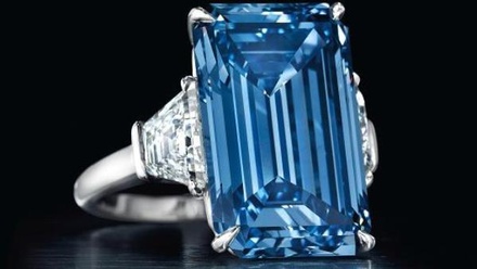 Бриллиант Oppenheimer Blue продан на аукционе за рекордные $57,5 млн