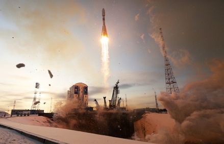 В «Роскосмосе» отказались комментировать информацию о потере связи со спутником