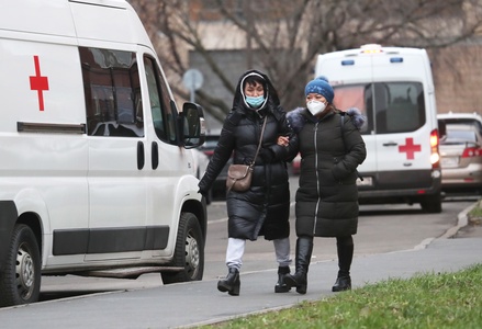 В России за сутки зафиксировано 28 145 случаев заражения коронавирусом