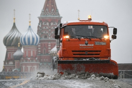 МЧС предупредило москвичей о мокром снеге 10 декабря