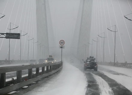 Во Владивостоке из-за сильного снегопада предложили сократить рабочий день