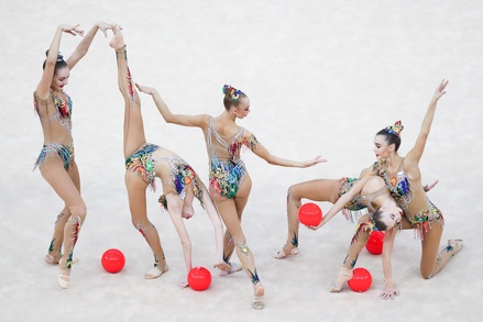 Россиянки завоевали золото чемпионата мира по художественной гимнастике