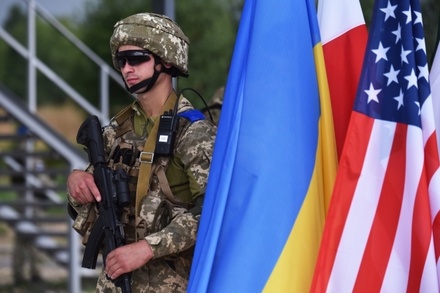 В НАТО сочли неразумным шагом приём Украины в альянс