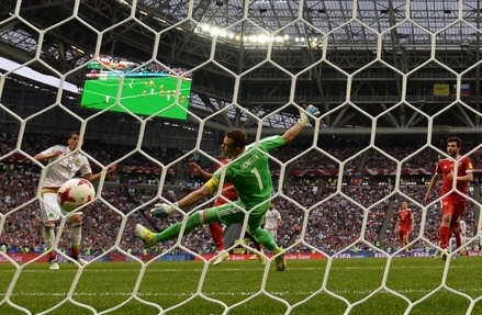Хиддинк прокомментировал ошибку Акинфеева в матче с Мексикой на Кубке конфедераций