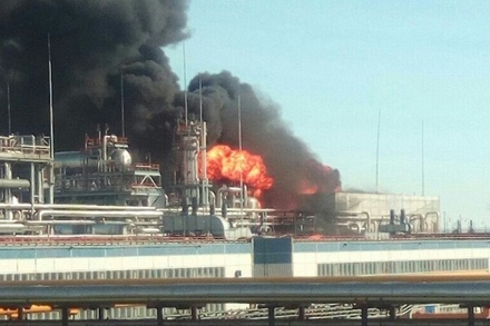 На химическом заводе в Тольятти произошёл пожар