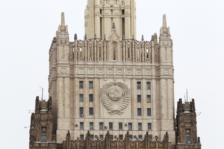 В МИДе России заявили, что Москва не будет просить США и Европу об отмене санкций