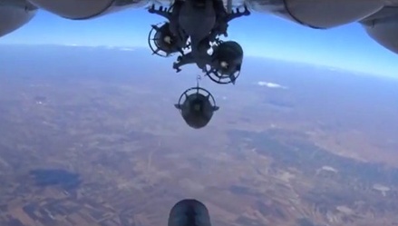 Российские бомбардировщики нанесли удар по ИГ в районе Пальмиры