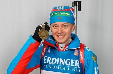 Биатлонистки Вилухина и Романова заявили об отказе возвращать сочинские медали