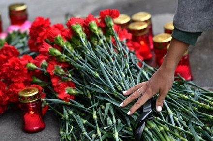 Жители Брюсселя выражают соболезнования родственникам жертв трагедии в Кемерове