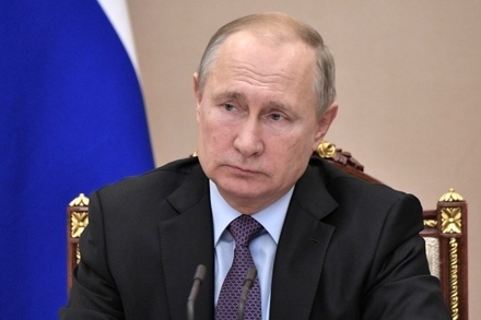 Владимир Путин потребовал прекратить нецелевые расходы на космодроме Восточный