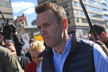 Навального арестовали на 30 суток за организацию несогласованной акции 5 мая