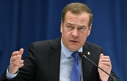 Медведев указал на разницу подходов США к конфликтам на Украине и Ближнем Востоке