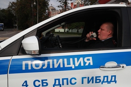 Четыре человека пострадали в аварии с участием полицейской машины в Москве