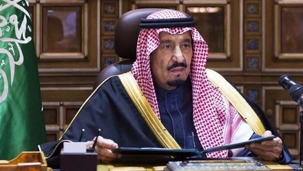 В Саудовской Аравии наказали журналиста, перехвалившего короля