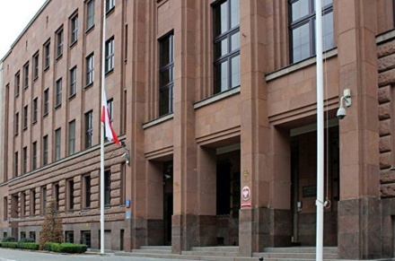 СМИ сообщили о планах МИДа Польши уволить выпускников МГИМО