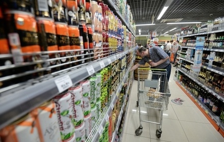 ФАС хочет разрешить в России продажу алкогольных энергетиков