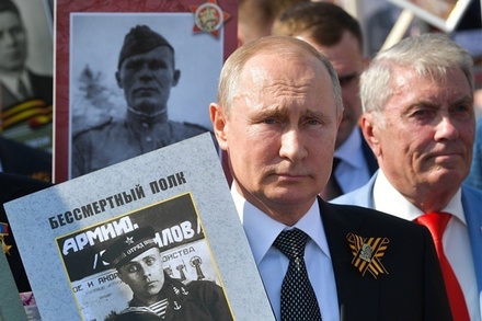 Путин поделился ощущениями от участия в шествии «Бессмертного полка»