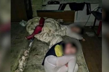 Соседи матери с детьми-маугли в Петербурге: «не один год жаловались, потом опустились руки»