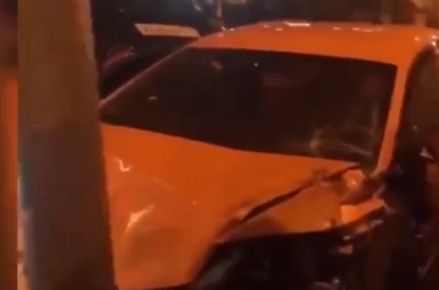 В центре Москвы автомобиль Lamborghini столкнулся с четырьмя машинами