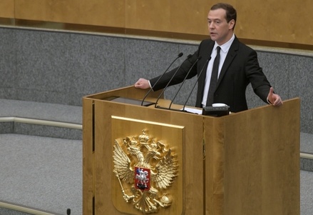 Фракция «Единая Россия» поставила Медведеву «отлично» после отчёта в Госдуме