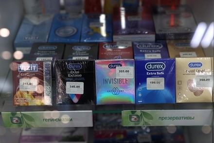 Аналитики сообщили об экономии россиян на презервативах