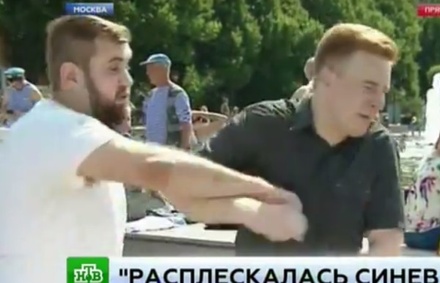 Напавший на корреспондента НТВ в Парке Горького мужчина не имеет отношения к ВДВ