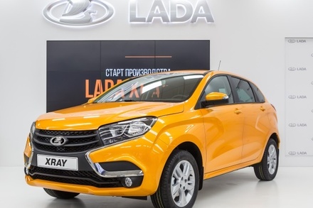 «АвтоВАЗ» объявил цены на автомобиль Lada XRay