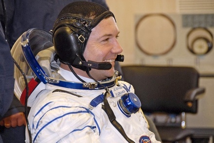 Увольнение троих российских космонавтов подтвердили официально